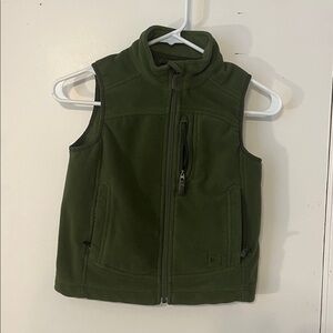 REI boy's vest a forest green size extra small 6/7
With full length zipper front